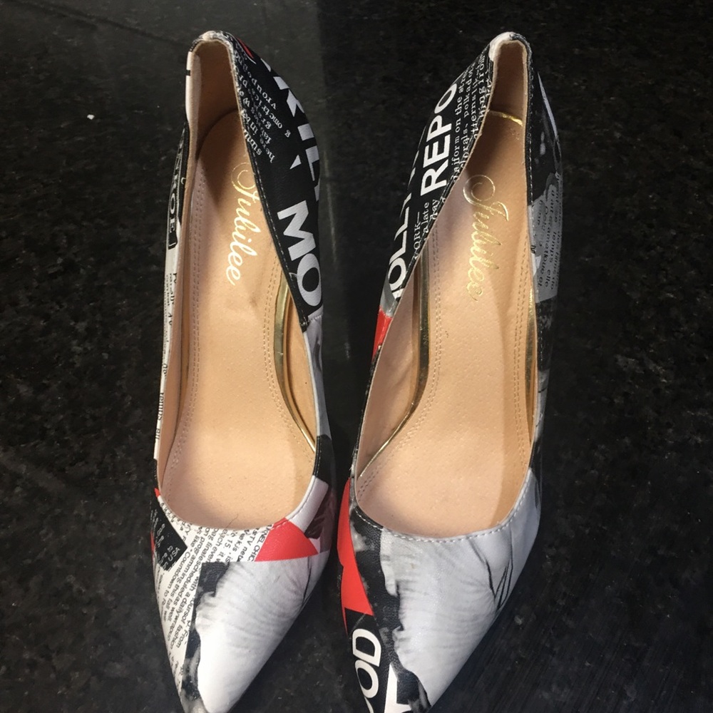 Gorgeous and Unique Pair Marilyn Monroe Heels 7 - Picture 11 of 12